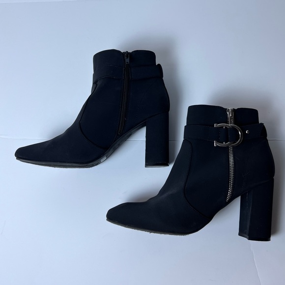 Unisa Women’s Black Ankle Booties With Silver Buckle Detail - Size US 9 - Picture 2 of 7